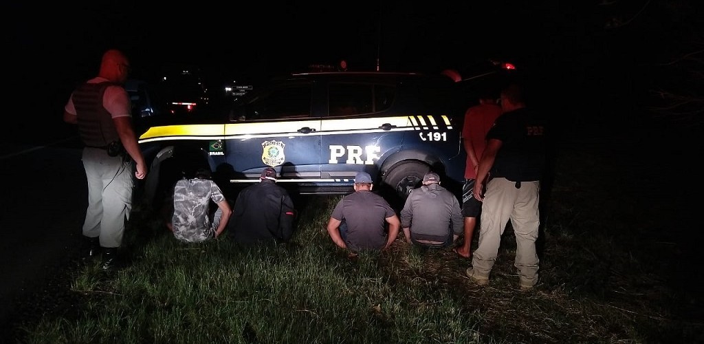 PRF prende cinco por porte ilegal de arma, em São Lourenço do Sul