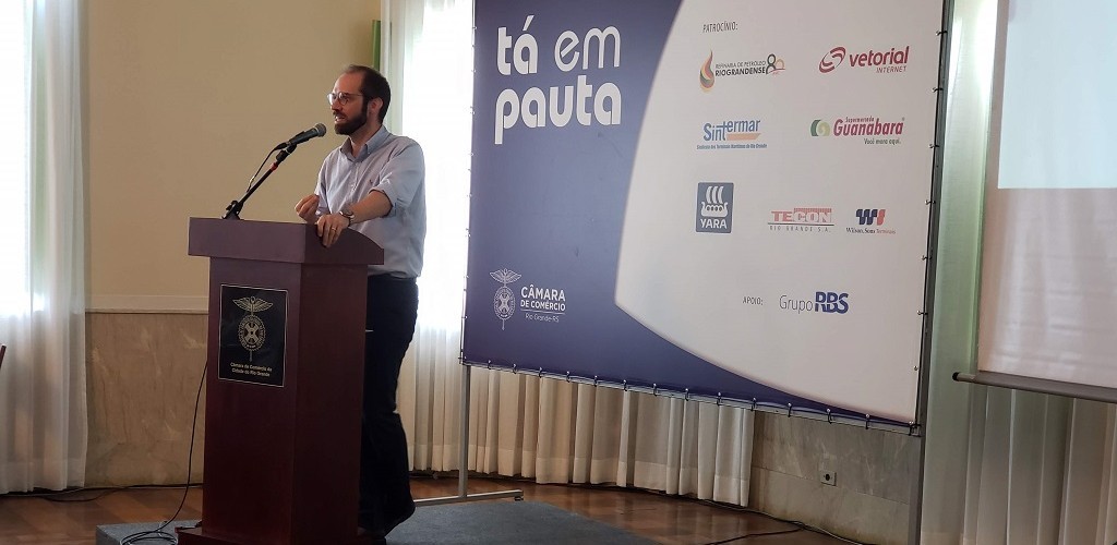 Daniel Scola palestra na 50ª edição da reunião-almoço Tá em Pauta