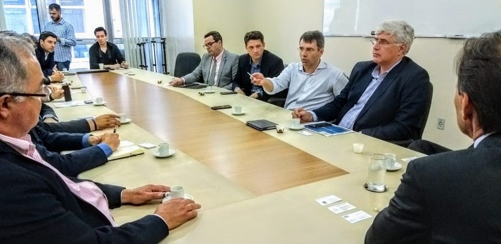 Reunião discute ações para tentar a retomada da indústria naval do RS
