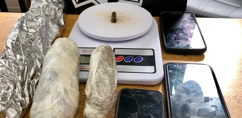 Mulher é presa por tráfico de drogas e receptação no bairro Cibrazém