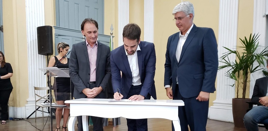 Com a presença de Eduardo Leite, Fernando Estima toma posse como Superintendente do Porto