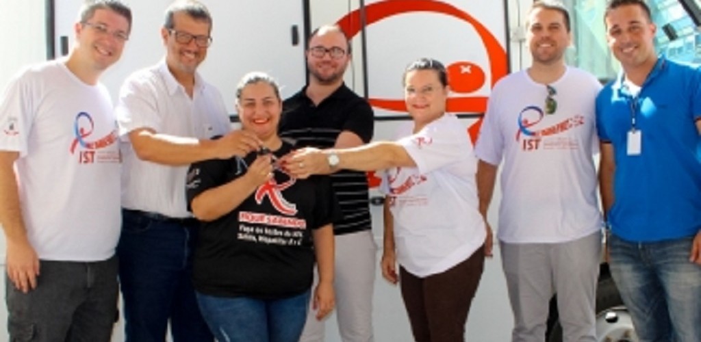Unidade Móvel é entregue para o Programa IST/AIDS