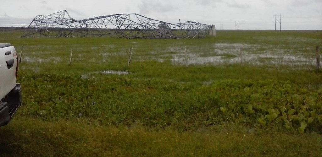 Após queda de torres de transmissão, energia elétrica deve retornar hoje em Santa Vitória do Palmar e Chuí