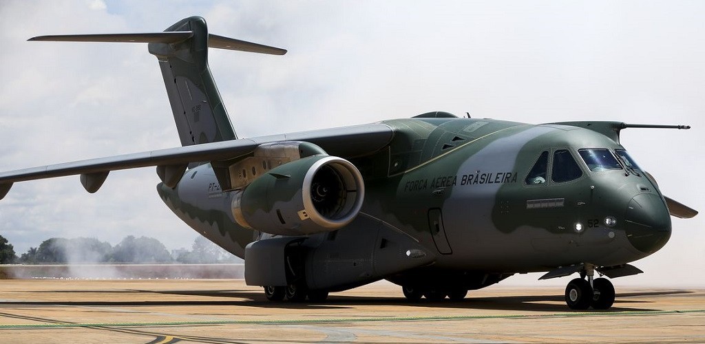 Acionistas da Embraer aprovam parceria com a Boeing
