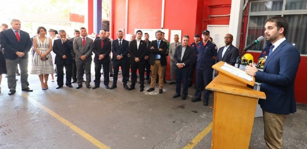 Bombeiros celebram aniversário com novas viaturas e equipamentos