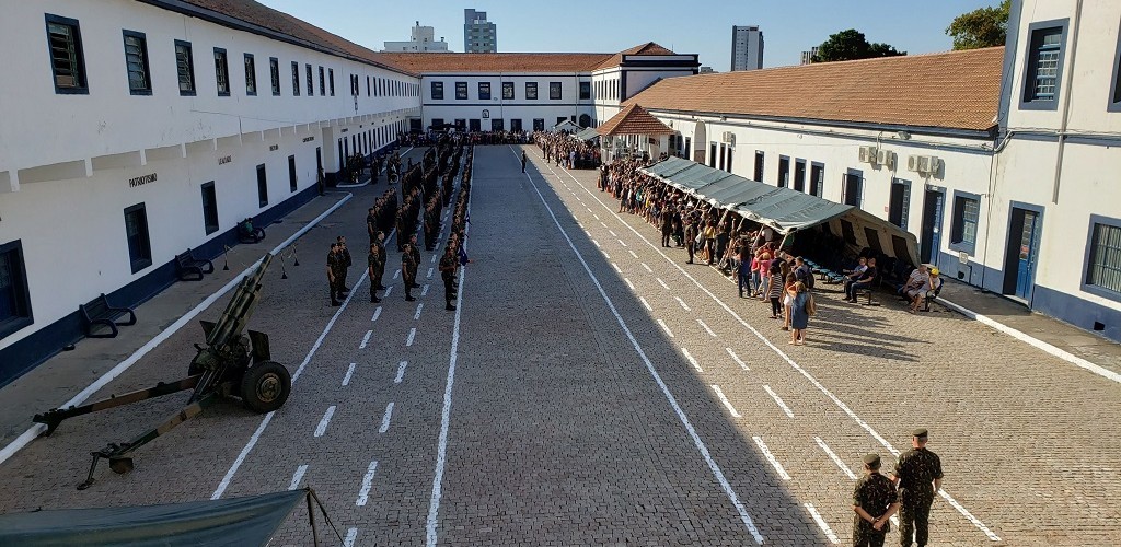6º GAC recebe 181 novos soldados