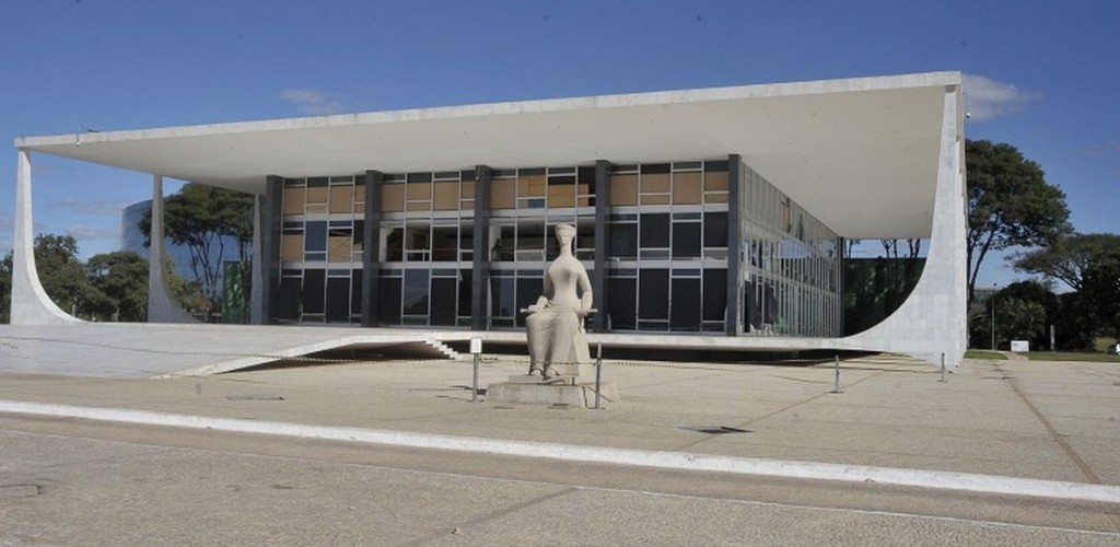 STF mantém decisão que impede retorno de presos federais aos estados