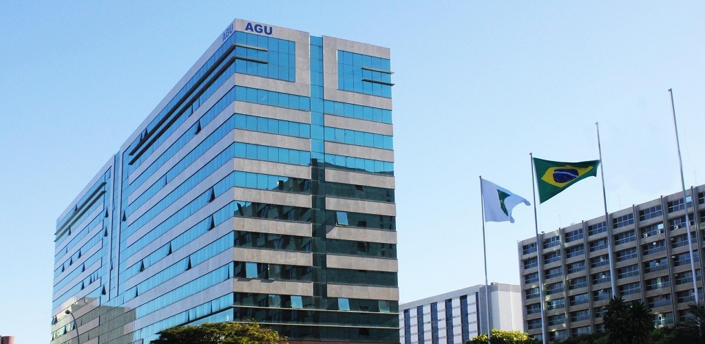 AGU cobra R$ 2,1 bilhões desviados do setor público