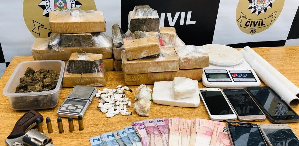 Homem é preso com sete quilos de drogas, arma e munições no bairro Municipal