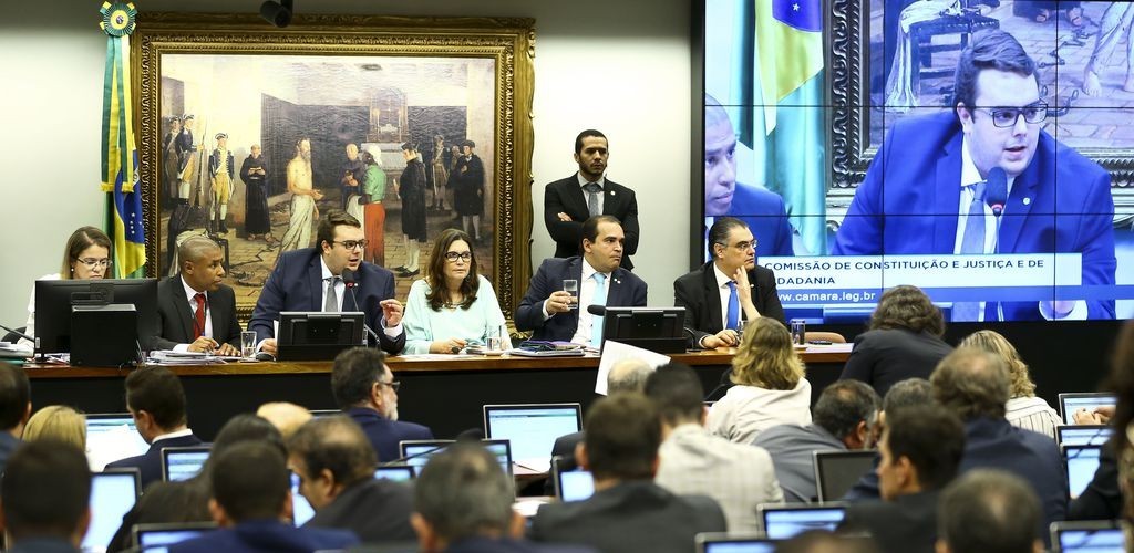 CCJ da Câmara deve votar hoje relatório da reforma da Previdência