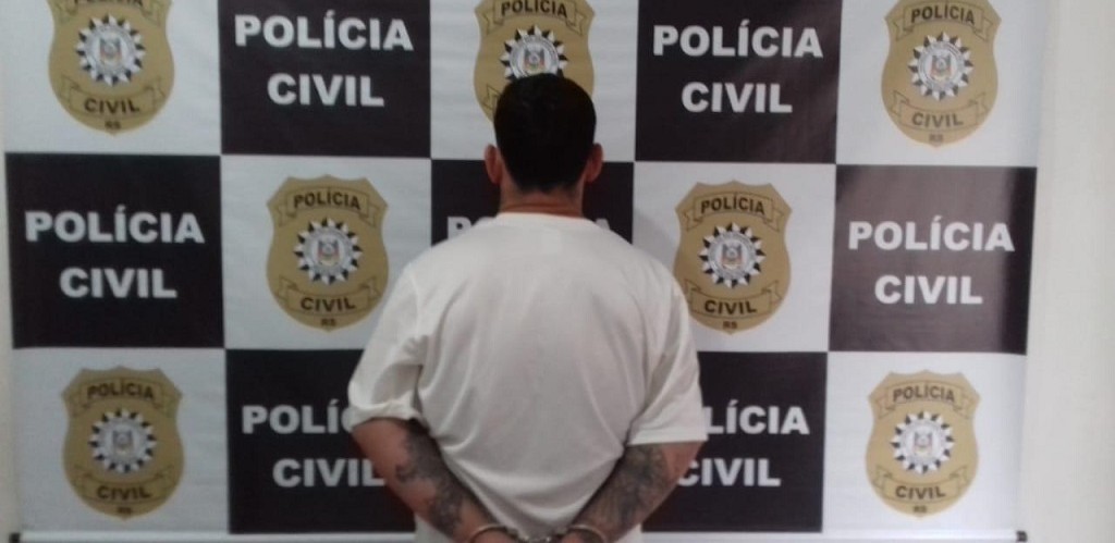Mesmo com tornozeleira eletrônica, homem é preso em flagrante por tráfico