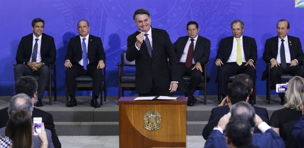 Bolsonaro sanciona lei de criação da Empresa Simples de Crédito
