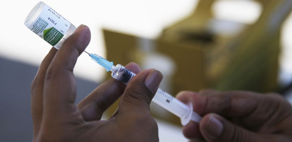 Dia D de vacinação contra a gripe será sábado, dia 4, com 1,8 mil postos de saúde abertos