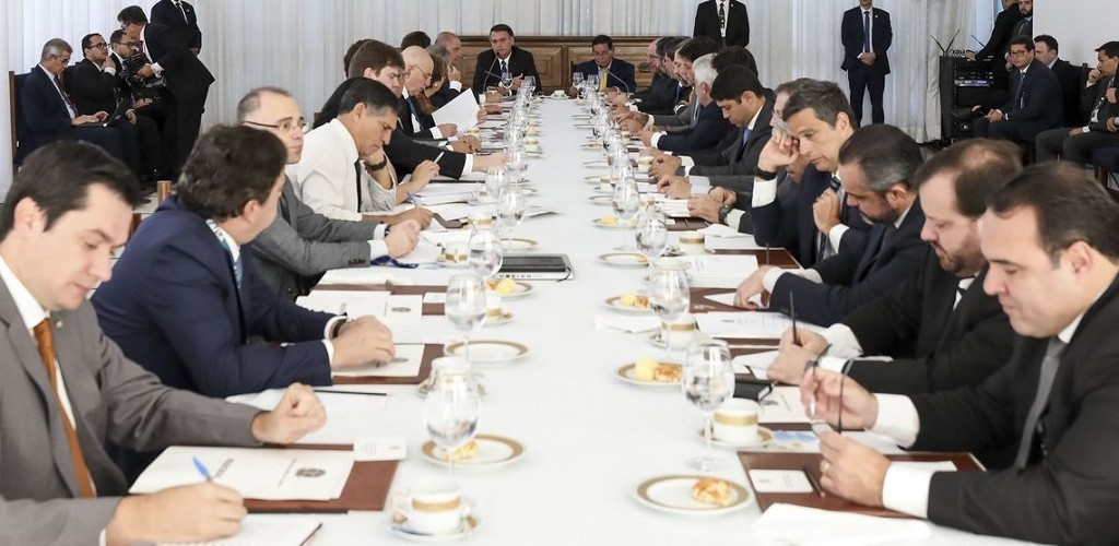 Bolsonaro reúne ministros para avaliar ações e discutir prioridades