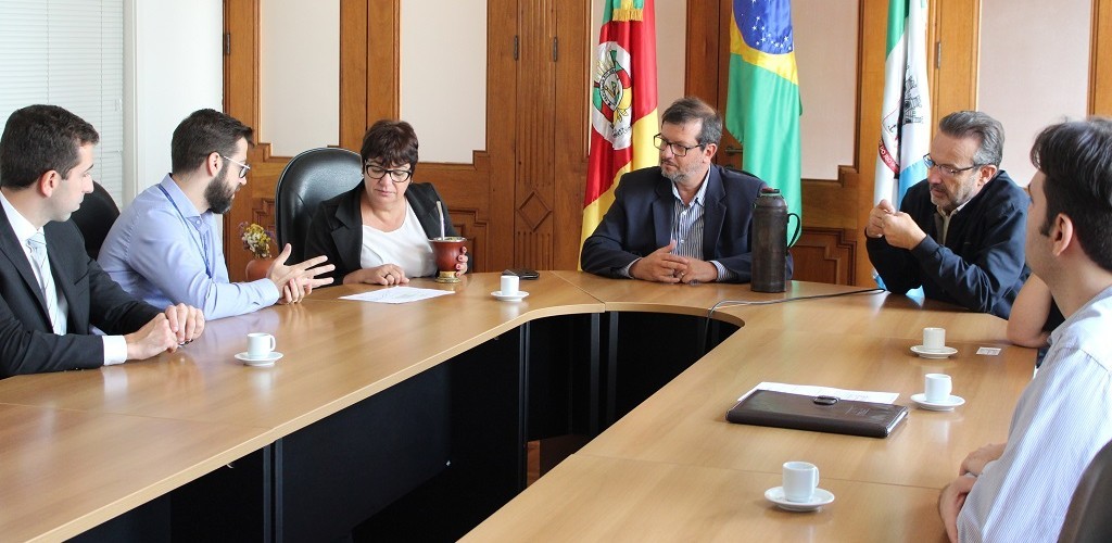 Prefeito recebe representantes do judiciário para conversa a respeito das obras do novo Fórum