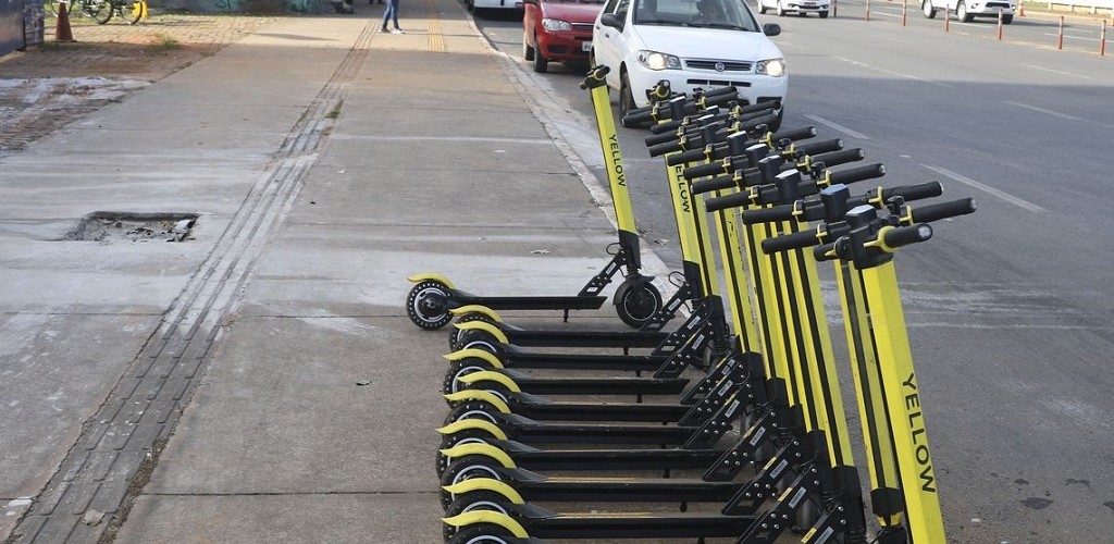 Patinetes elétricos invadem cidades e viram febre