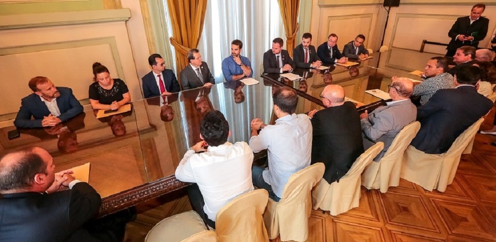 Leite recebe entidades empresariais para tratar de temas tributários