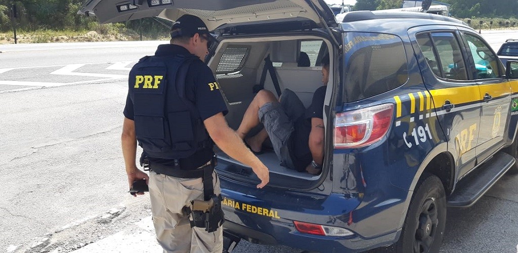 Uruguaio com mandado de prisão é preso pela PRF