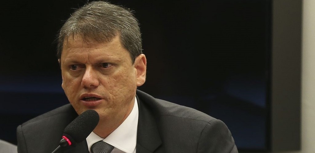 Ministro diz que resultado de leilão de portos foi "sensacional"