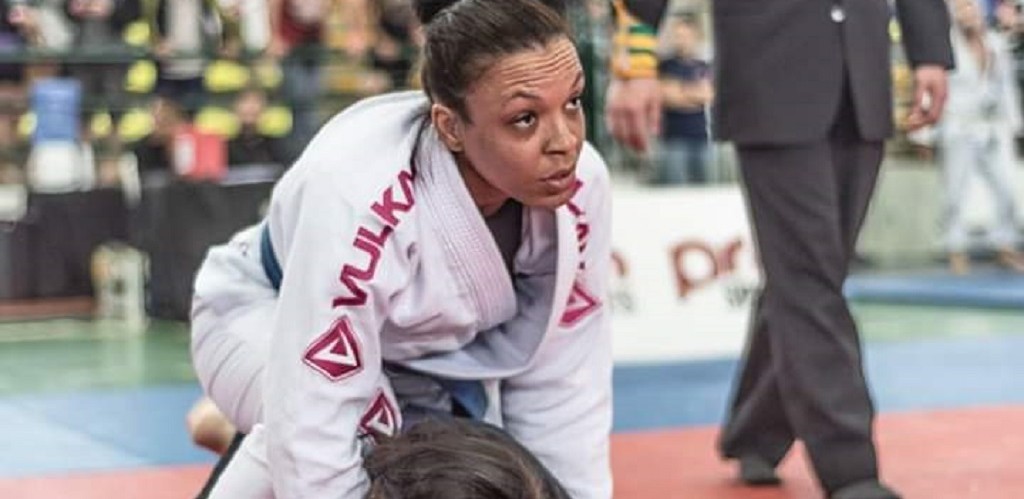 Lutadora de jiu-jitsu de RG busca apoio para disputar mundial em Las Vegas