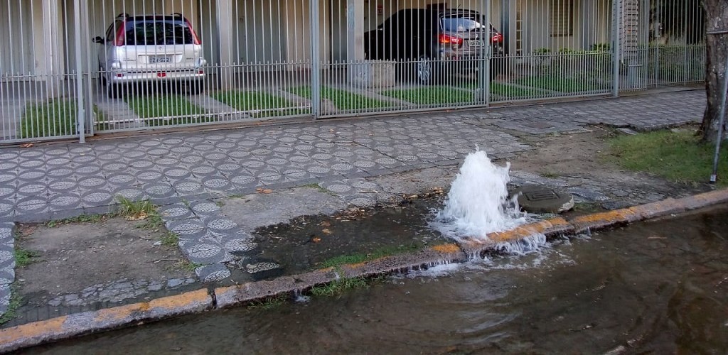 Após rompimento de adutora, Corsan passa por problemas no abastecimento de água
