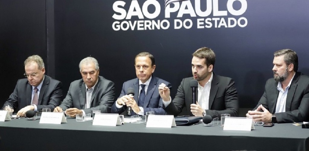 Governador Leite defende, em SP, manutenção de Estados e municípios na Reforma da Previdência