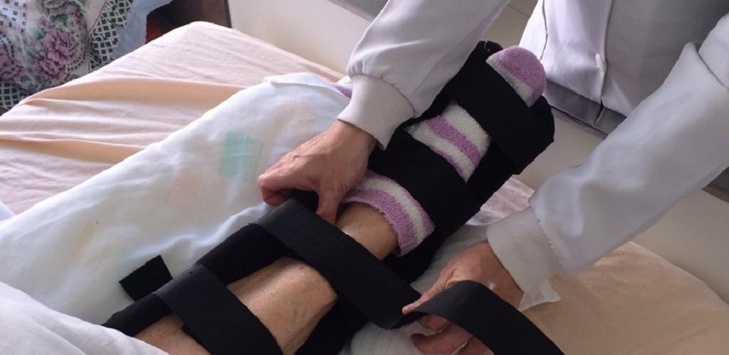 Estudantes de Fisioterapia da Anhanguera produzem órteses para pensionato 