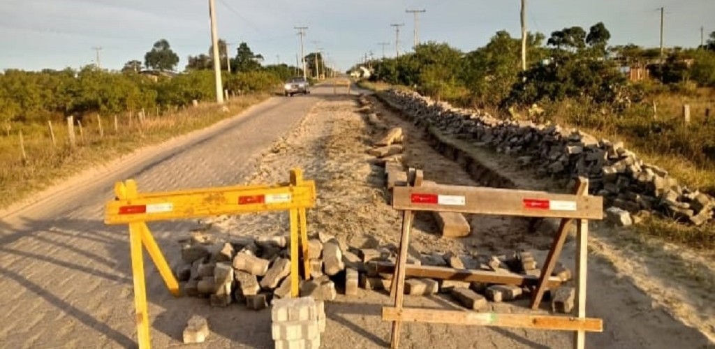 Prefeitura de SJN começa a revitalização da estrada da Barra