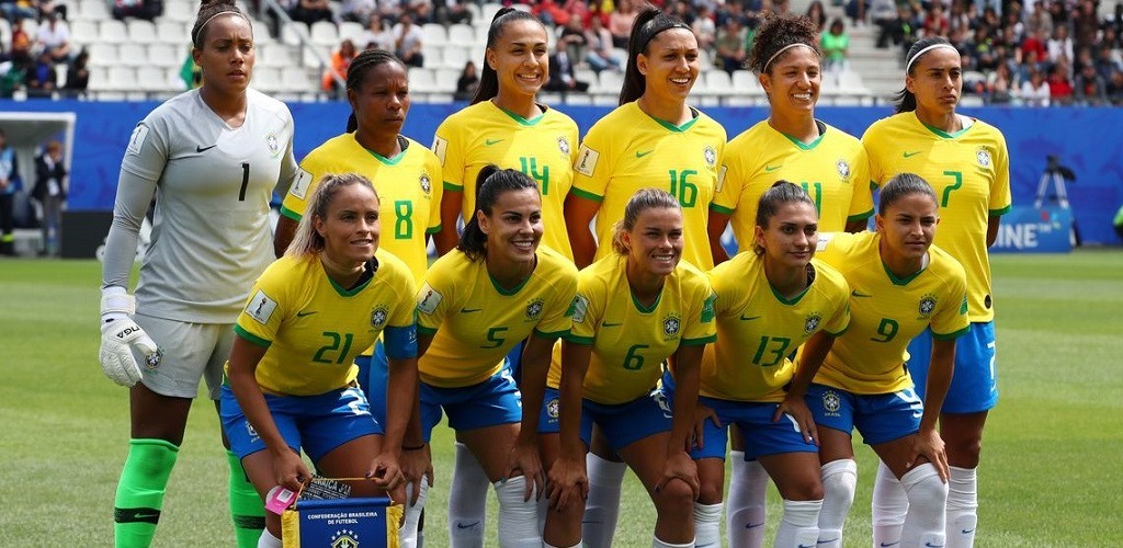 Brasil encara a Itália e busca classificação para as oitavas na Copa