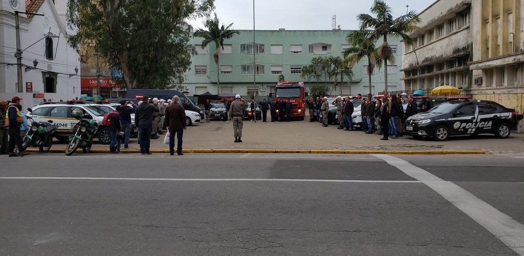 Policial morto em POA é homenageado no Largo Dr. Pio