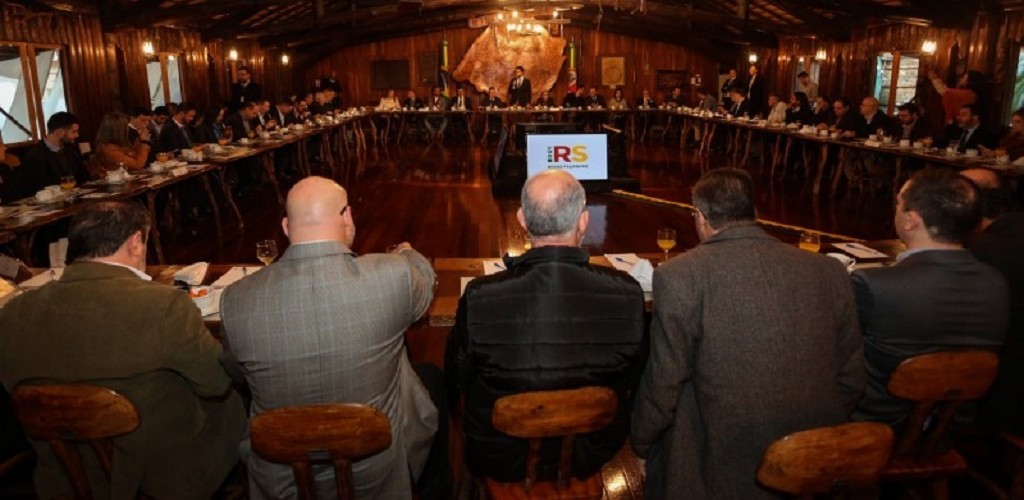 Governador apresenta projeto de lei para adequar benefícios fiscais a regras federais