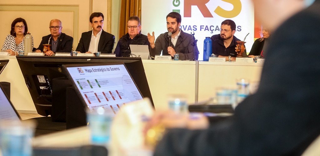 Leite reúne secretariado para avaliar primeiros seis meses de governo