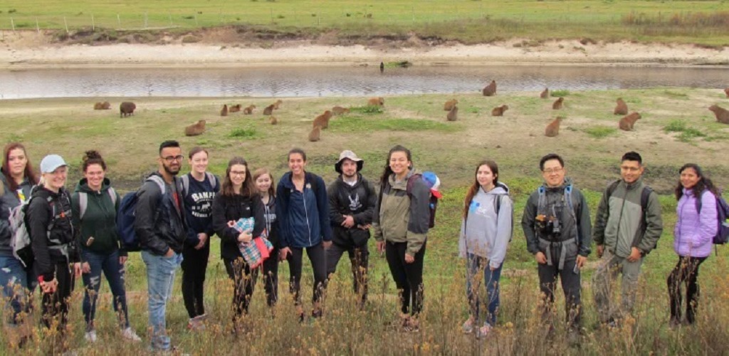 Estudantes canadenses participam de curso de fisiologia animal na FURG