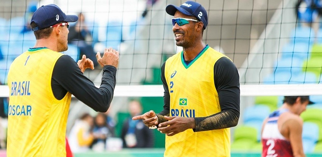 Brasil estreia no Pan com vitórias no vôlei de praia e no handebol 