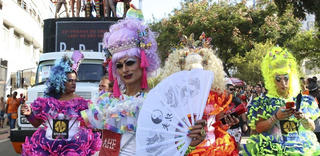 Parada do Orgulho LGBTI+ celebra criminalização da homofobia