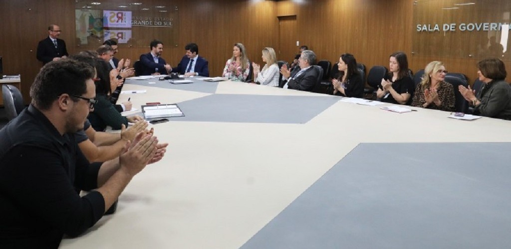 Instalado grupo que regulamentará lei da alimentação saudável nas escolas