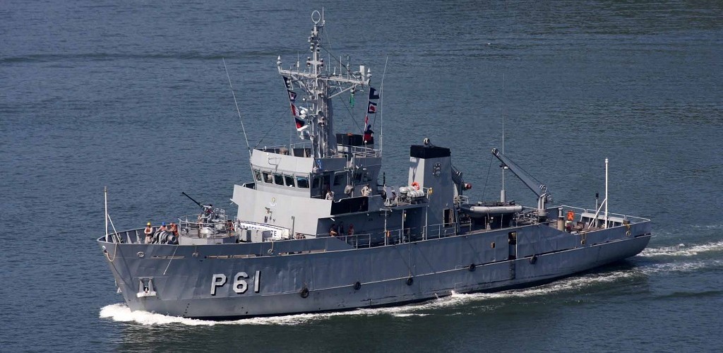 Navio patrulha Benevente participa de treinamento de tiro