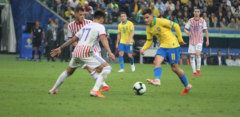 Brasil vence Paraguai nos pênaltis e vai à semi
