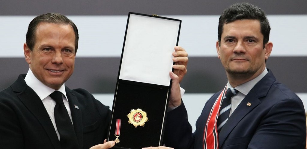 Moro recebe honraria de Doria e agradece apoio