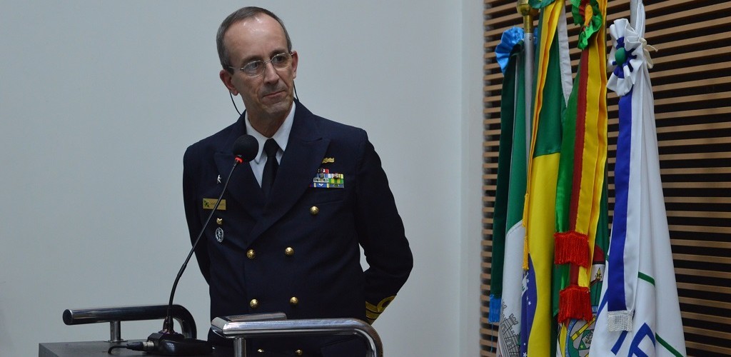 Comandante do 5º DN é homenageado pelo legislativo