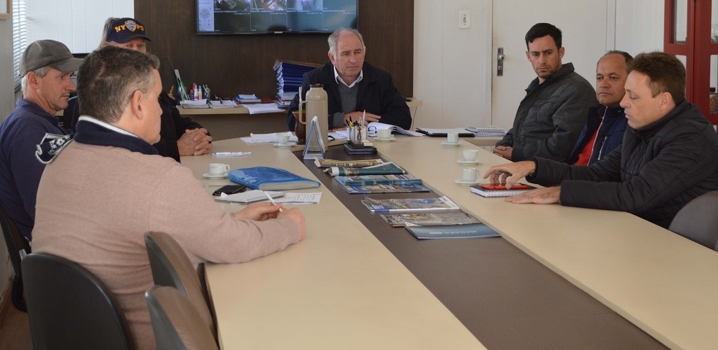 Energia eólica é tema de reunião no gabinete do prefeito