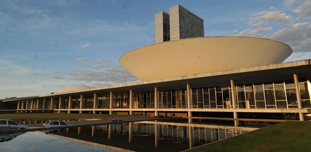 Câmara instala hoje comissão para analisar aposentadoria de militares