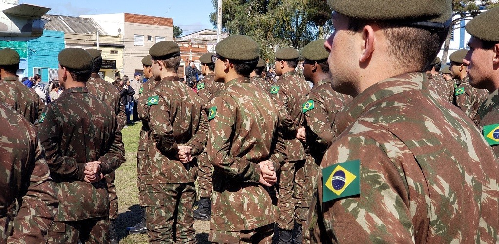 Solenidade marca comemorações ao Dia do Soldado no 6º GAC