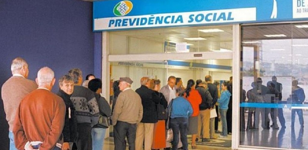 INSS começa a pagar nesta segunda-feira a primeira parcela do 13º dos aposentados