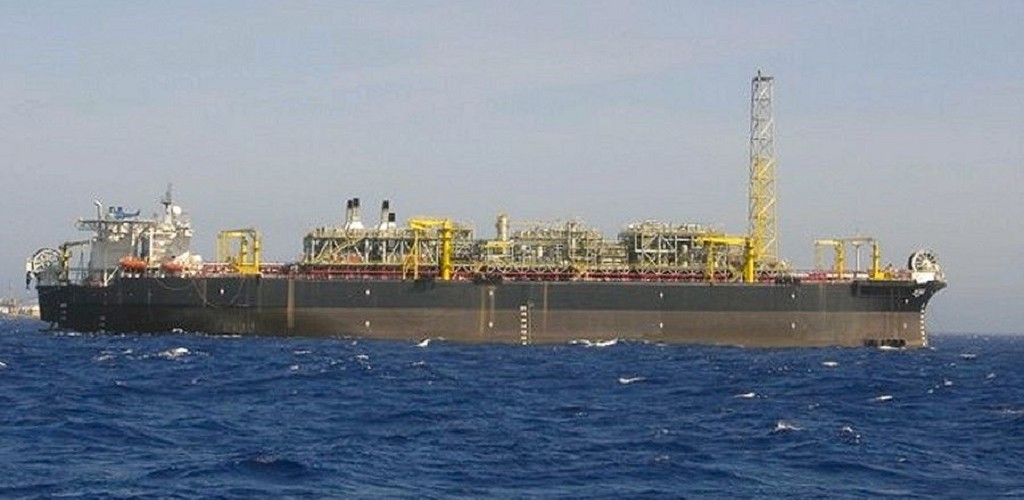 Petrobras confirma vazamento de óleo na Bacia de Campos no Rio
