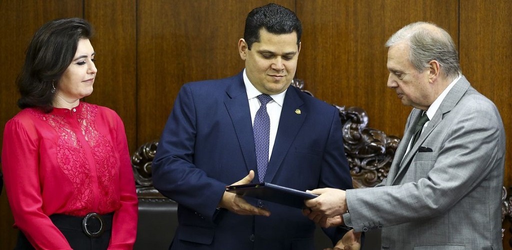 Relatório da reforma da Previdência será lido nesta quarta-feira na CCJ do Senado