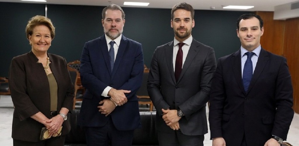 Em Brasília, Leite pede que STF suspenda liminar que retira limite de gastos da LDO