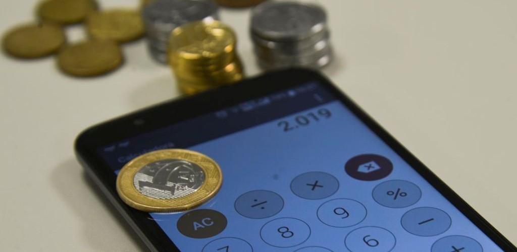 Mesmo com autorregulação, uso do cheque especial continua alto