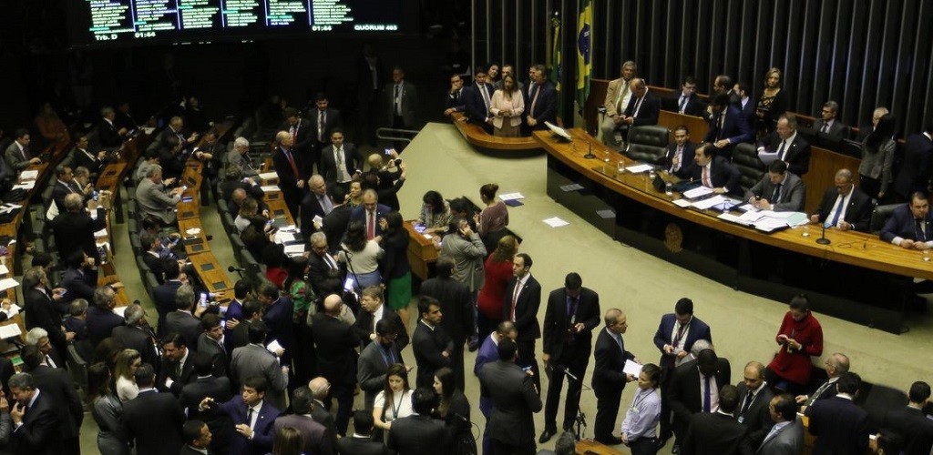 Votação da reforma da Previdência em segundo turno deve começar hoje