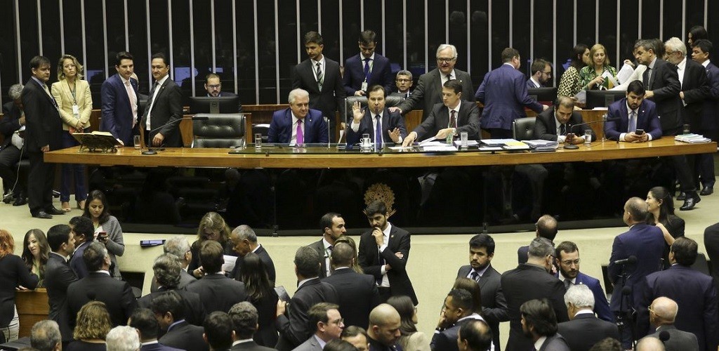 Câmara aprova texto-base da reforma da Previdência por 370 votos a 124